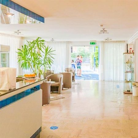 Hotel Arabesco ريميني المظهر الخارجي الصورة
