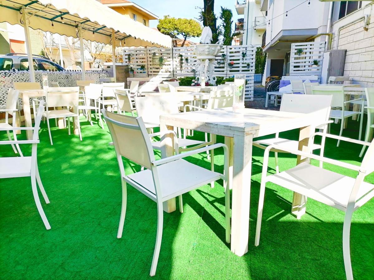 Hotel Arabesco ريميني المظهر الخارجي الصورة